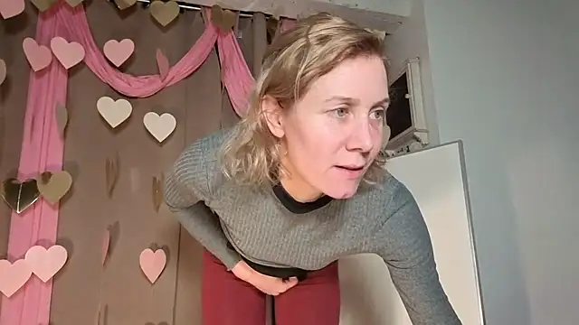 Lola Belgium online show from 02/13/26, 05:53