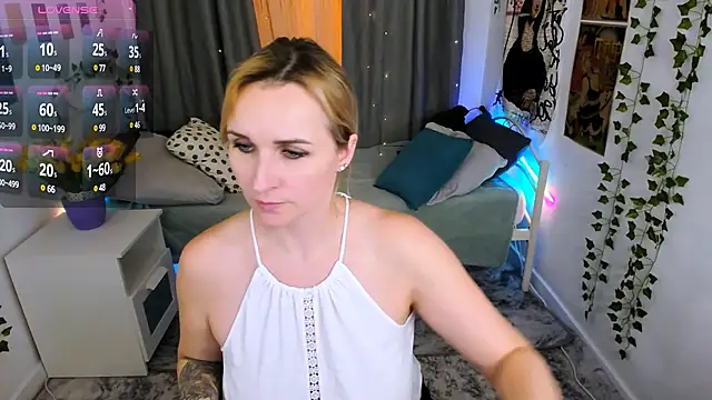 Karinella x online show from 03/21/25, 09:12