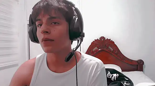 Snapshot of ZHALEM chatting on 02/20/25, 04:28 ZHALEM online show from 02/20/25, 04:28