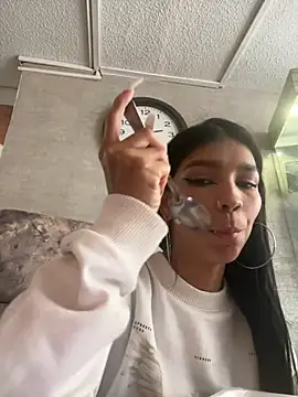 LauraAristizabal online show from 01/25/25, 07:39