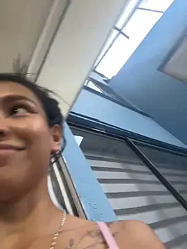 LauraAristizabal online show from 01/29/25, 11:04