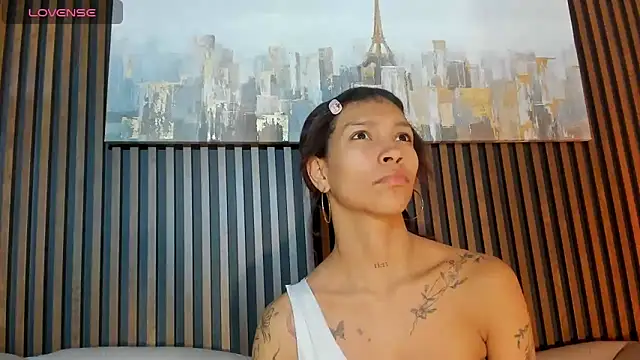 LauraAristizabal online show from 09/12/25, 12:38