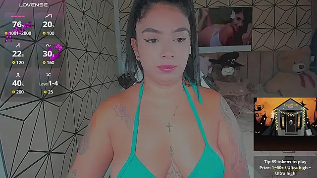 vane lopez  online show from 10/22/25, 05:34