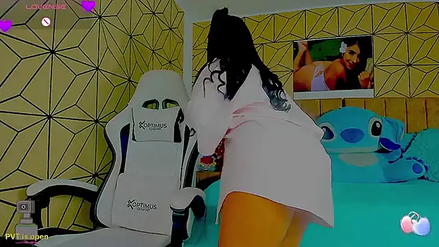 vane lopez  online show from 03/14/26, 07:41