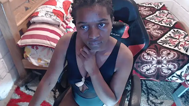 Snapshot of sexyjustin202 chatting on 12/05/24, 02:53 sexyjustin202 online show from 12/05/24, 02:53
