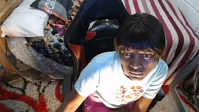 sexyjustin202 online show from 12/23/25, 02:09