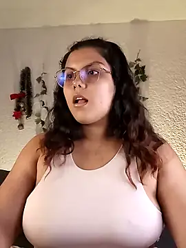 Snapshot of kittylu__ chatting on 02/06/25, 09:11 kittylu online show from 02/06/25, 09:11