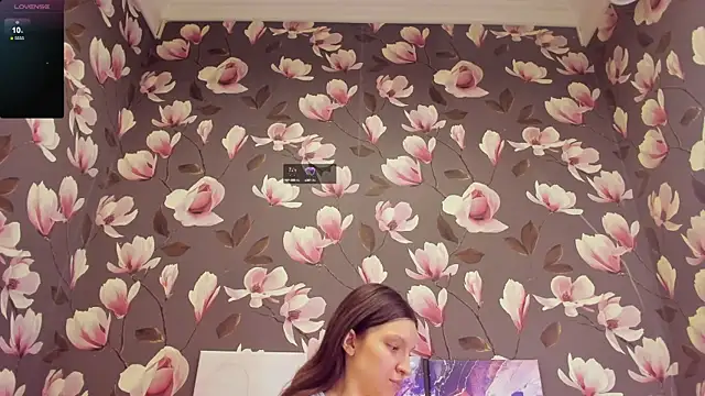 Snapshot of MelaniGrand chatting on 12/07/24, 01:18 MelaniGrand online show from 12/07/24, 01:18