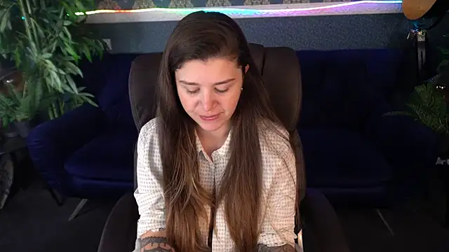 AmellyMilly online show from 10/12/25, 07:07