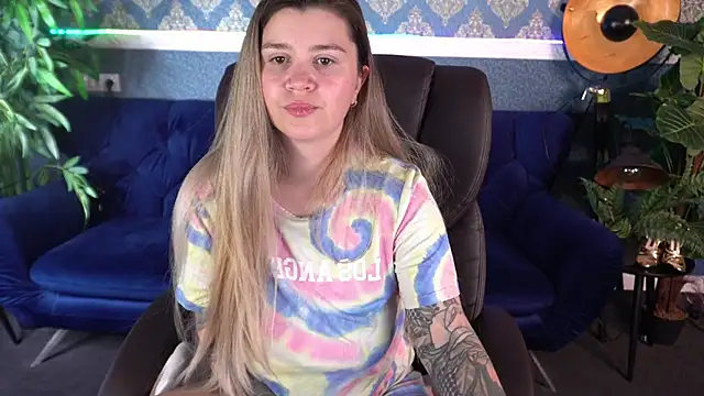 AmellyMilly online show from 11/16/25, 08:03