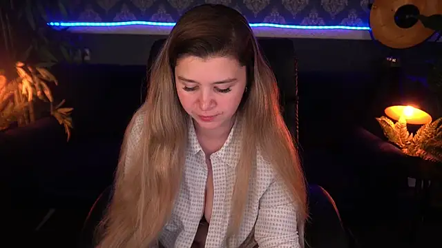 AmellyMilly online show from 11/28/25, 08:00