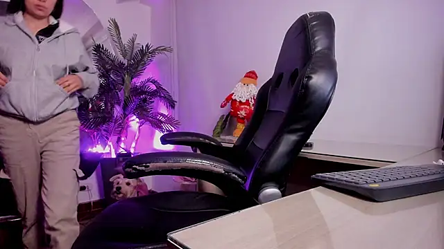 Meghan320 online show from 11/20/25, 11:32