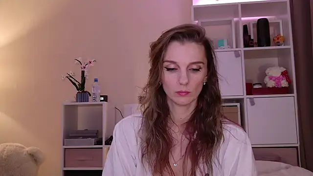 Snapshot of Karamelsw_ chatting on 04/02/26, 10:07 Karamelsw online show from 04/02/26, 10:07