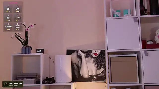 Snapshot of Karamelsw_ chatting on 04/04/26, 11:13 Karamelsw online show from 04/04/26, 11:13