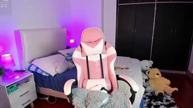 Ainhoads online show from 03/31/26, 08:26