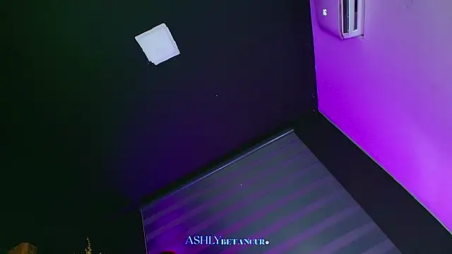 AshlyBetancurX online show from 02/01/26, 10:41