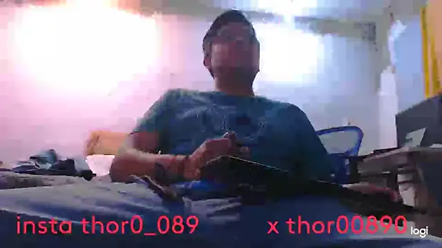 Snapshot of thor000089 chatting on 10/07/25, 05:26 thor000089 online show from 10/07/25, 05:26