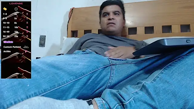 Snapshot of thor000089 chatting on 04/13/26, 05:18 thor000089 online show from 04/13/26, 05:18