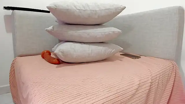 candy sweet  online show from 02/19/26, 06:59