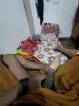 Snapshot of Mallupaiyanaachu chatting on 03/13/25, 03:06 Mallupaiyanaachu online show from 03/13/25, 03:06