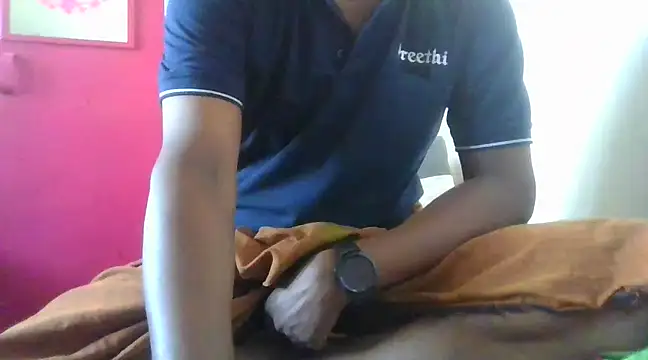 Snapshot of Mallupaiyanaachu chatting on 03/14/25, 03:37 Mallupaiyanaachu online show from 03/14/25, 03:37