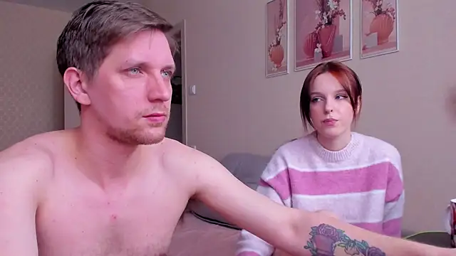 Snapshot of DavidAndSophie chatting on 04/23/26, 08:13 DavidAndSophie online show from 04/23/26, 08:13