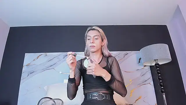 Snapshot of Victoria_Badgal_ chatting on 02/24/25, 02:58 Victoria Badgal online show from 02/24/25, 02:58