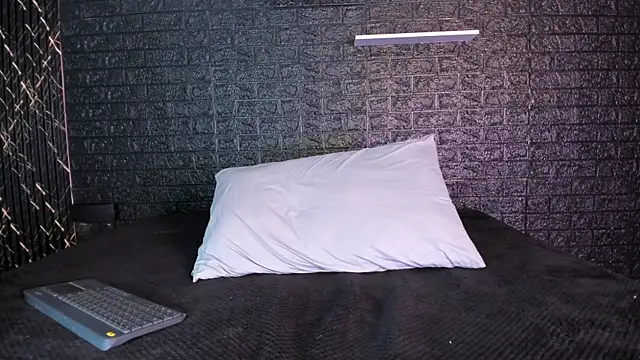 Snapshot of Victoria_Badgal_ chatting on 10/02/25, 08:16 Victoria Badgal online show from 10/02/25, 08:16