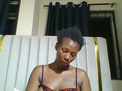 CuteJ online show from 02/08/25, 05:29