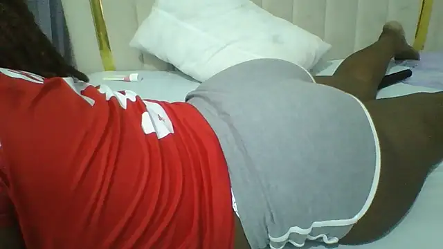 Snapshot of CuteJ chatting on 03/11/26, 05:19 CuteJ online show from 03/11/26, 05:19