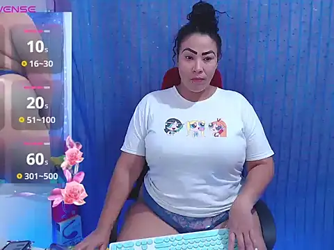 Snapshot of mature_beautifull chatting on 05/18/26, 01:13 mature beautifull online show from 05/18/26, 01:13
