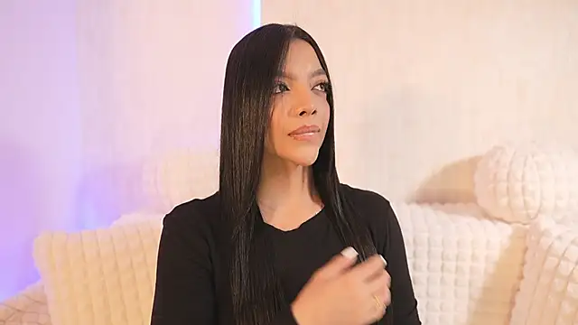 Snapshot of sarah_hiill chatting on 02/13/25, 08:45 sarah hiill online show from 02/13/25, 08:45