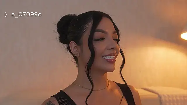 Snapshot of sarah_hiill chatting on 02/21/26, 11:50 sarah hiill online show from 02/21/26, 11:50