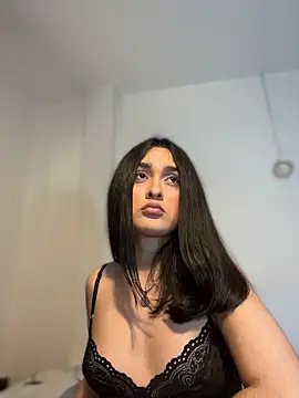 Snapshot of MiahWindsor chatting on 04/11/26, 08:57 MiahWindsor online show from 04/11/26, 08:57