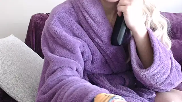 Snapshot of Galadriel chatting on 03/09/25, 11:47 Galadriel online show from 03/09/25, 11:47