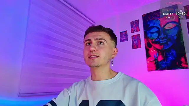 Snapshot of dimitri-bilak chatting on 04/19/26, 12:54 dimitri-bilak online show from 04/19/26, 12:54