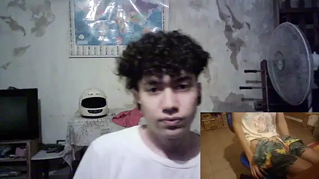 Snapshot of Emv2 chatting on 01/19/26, 05:33 Emv2 online show from 01/19/26, 05:33