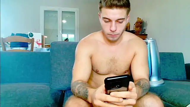 Snapshot of Elkafit28 chatting on 12/26/24, 11:32 Elkafit28 online show from 12/26/24, 11:32