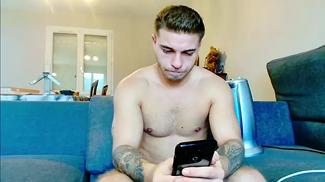 Snapshot of Elkafit28 chatting on 01/21/25, 11:24 Elkafit28 online show from 01/21/25, 11:24