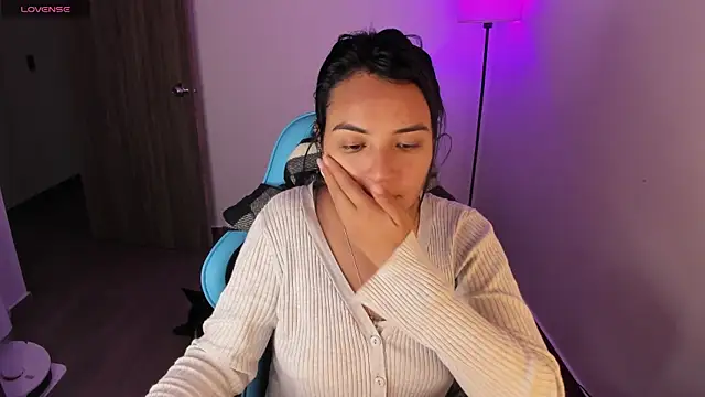 Snapshot of Miss_Nicole chatting on 03/21/26, 12:48 Miss Nicole online show from 03/21/26, 12:48