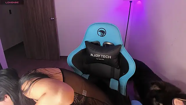 Snapshot of Miss_Nicole chatting on 03/27/26, 12:27 Miss Nicole online show from 03/27/26, 12:27