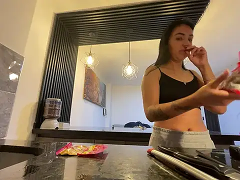 Snapshot of Miss_Nicole chatting on 04/12/26, 07:30 Miss Nicole online show from 04/12/26, 07:30