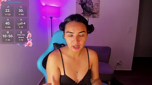 Snapshot of Miss_Nicole chatting on 04/19/26, 06:32 Miss Nicole online show from 04/19/26, 06:32