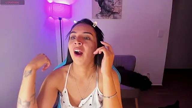 Snapshot of Miss_Nicole chatting on 04/24/26, 12:57 Miss Nicole online show from 04/24/26, 12:57