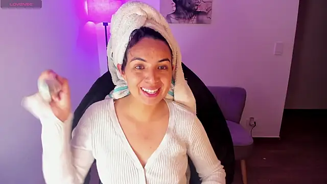 Miss Nicole online show from 05/30/26, 01:25