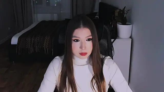 Eva Chris online show from 11/08/25, 04:40