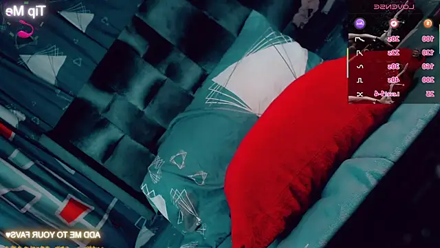 Snapshot of CharlotteBigCock chatting on 03/05/26, 02:24 CharlotteBigCock online show from 03/05/26, 02:24