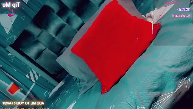 Snapshot of CharlotteBigCock chatting on 03/21/26, 02:31 CharlotteBigCock online show from 03/21/26, 02:31