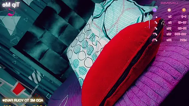 Snapshot of CharlotteBigCock chatting on 03/27/26, 02:17 CharlotteBigCock online show from 03/27/26, 02:17