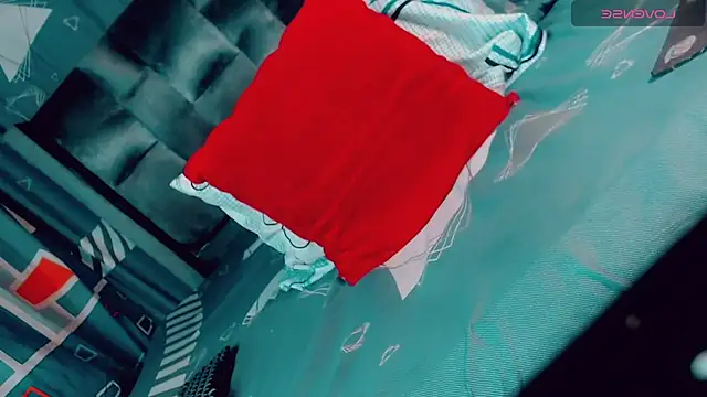 Snapshot of CharlotteBigCock chatting on 04/17/26, 02:31 CharlotteBigCock online show from 04/17/26, 02:31